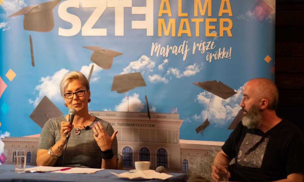 SZTE Alma Mater moderálás